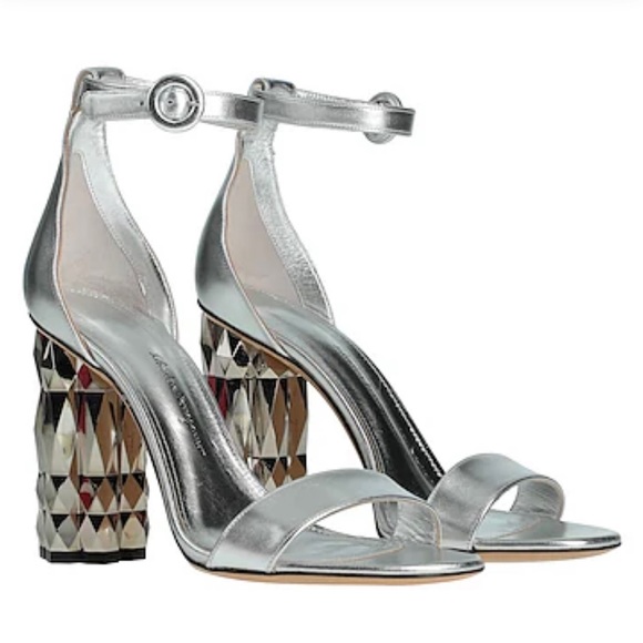 NIB SALVATORE FERRAGAMO Azalea Silver Metallic-Heel Leather Sandals 105 size 6.5 - Picture 3 of 9